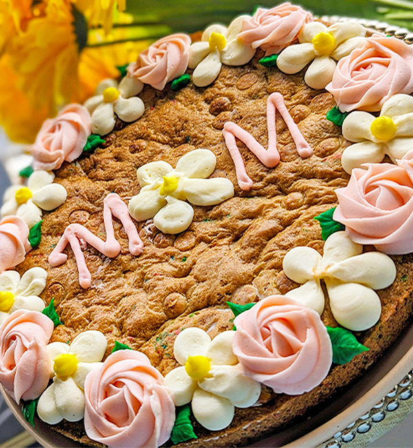 Mother's Day Cookie Cake MOM